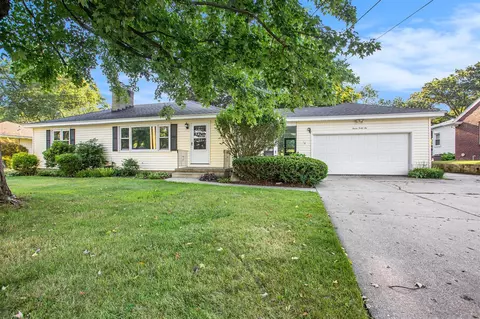 746 Carpenter, Grand Rapids, MI 49504