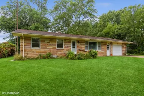 3980 Laukus, Saint Joseph, MI 49085