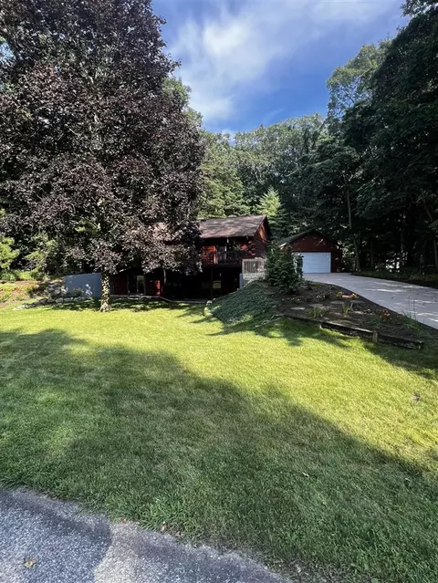 3225 Silver Acres, Saugatuck, MI 49453