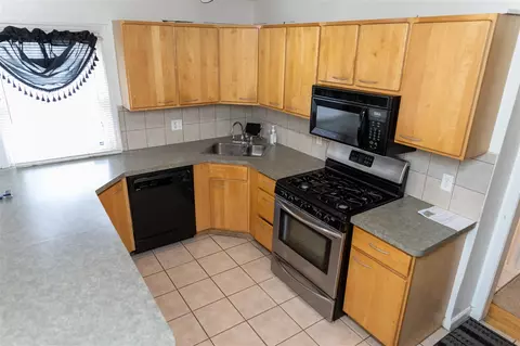 Kitchen - 1420 E Maxlow, Hazel Park, MI 48030 photo 2 of 3