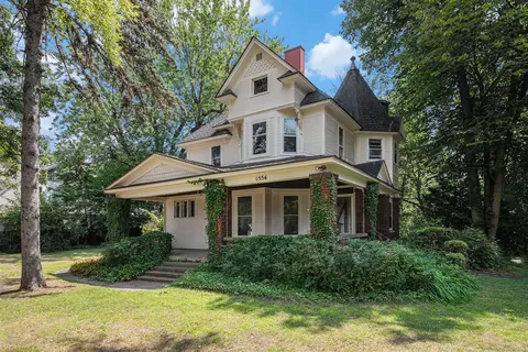 1554 4th, Grand Rapids, MI 49504