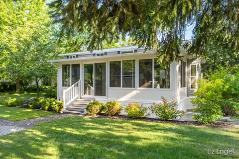 6473 Blue Star #72, Saugatuck, MI 49453