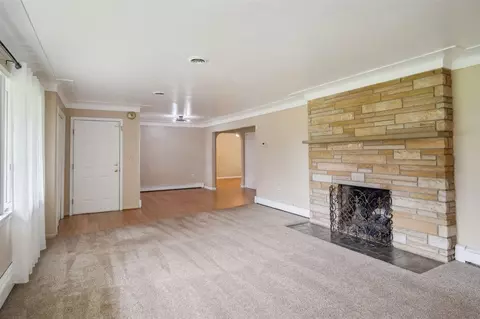 Living - 8847 Plank, Maybee, MI 48159 photo 3 of 7