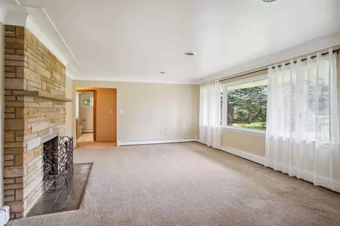 Living - 8847 Plank, Maybee, MI 48159 photo 1 of 7
