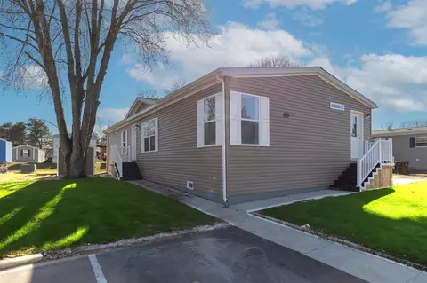 875 W Grand Riv #72, Williamston, MI 48895