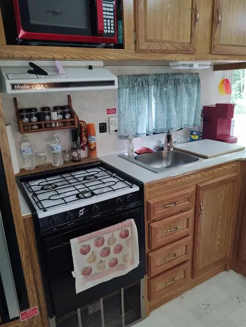 881 N N Pne, White Cloud, MI 49349 photo 11
