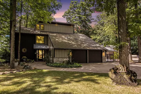 2311 Nottawassipee Lk, Marshall, MI 49068
