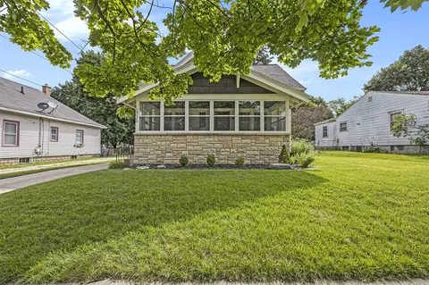 2720 Wyoming, Wyoming, MI 49519