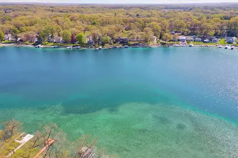 View/Area - 462 E Gull Lk, Augusta, MI 49012 photo 6 of 6