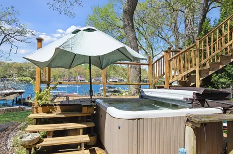 Exterior - 462 E Gull Lk, Augusta, MI 49012 photo 7 of 14