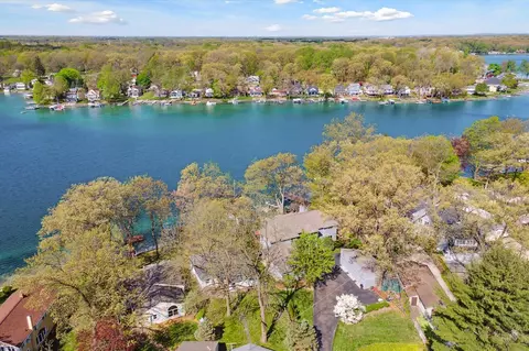 View/Area - 462 E Gull Lk, Augusta, MI 49012 photo 2 of 6