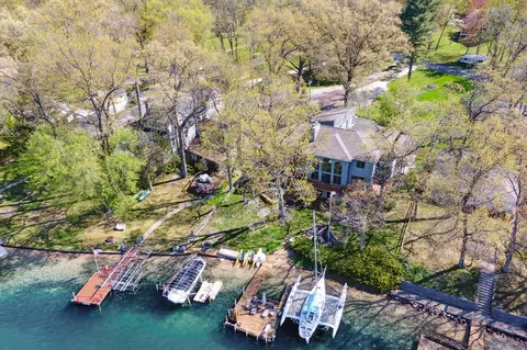 View/Area - 462 E Gull Lk, Augusta, MI 49012 photo 5 of 6