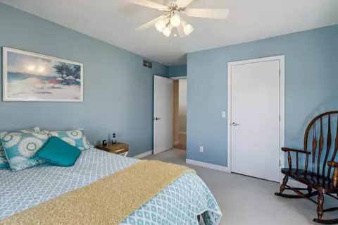 Bedroom - 462 E Gull Lk, Augusta, MI 49012 photo 4 of 9