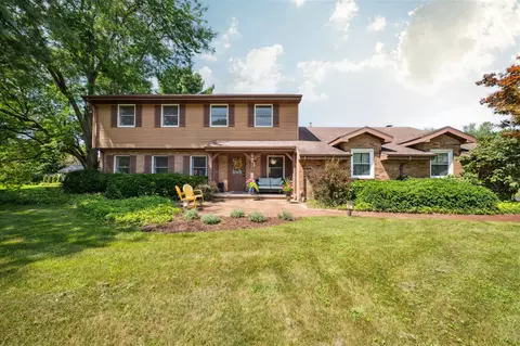 747 S Greenbrook, Saint Joseph, MI 49085