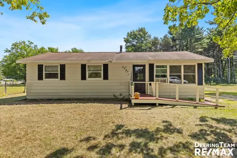 2385 Howard, Fennville, MI 49408