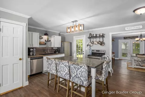 227 Brown, Belding, MI 48809 photo 8