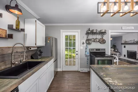 227 Brown, Belding, MI 48809 photo 7