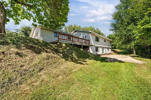 13607 Wolkins, Buchanan, MI 49107
