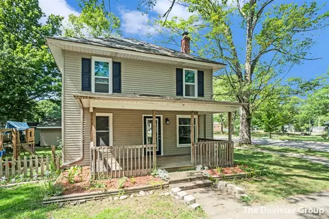 136 Division, Allegan, MI 49010