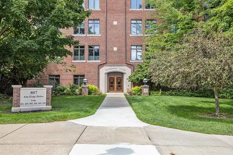 807 Asa Gray #405, Ann Arbor, MI 48105