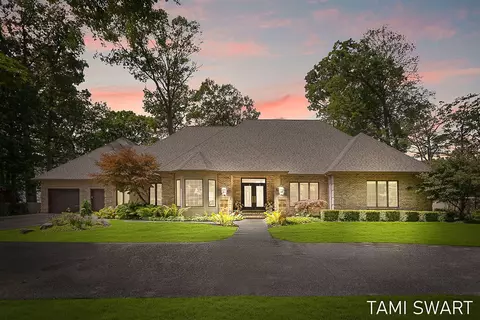 1923 Scenic, Muskegon, MI 49445