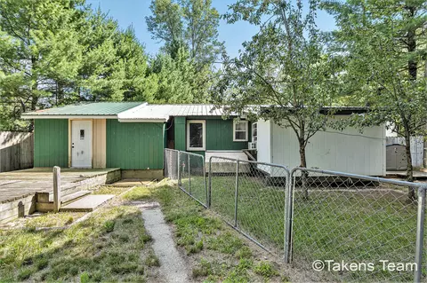 Exterior - 5494 W Wingleton, Baldwin, MI 49304 photo 6 of 10