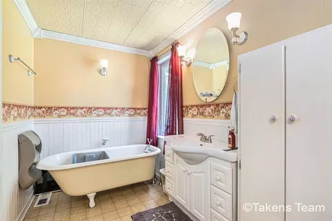 Bath - 5494 W Wingleton, Baldwin, MI 49304 photo 1 of 2
