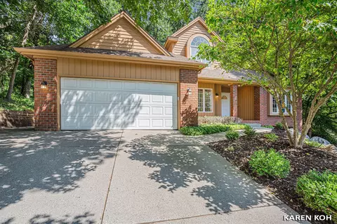 5831 Long Pt, Ada, MI 49301