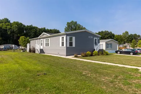 539 Harwood #134, Eaton Rapids, MI 48827