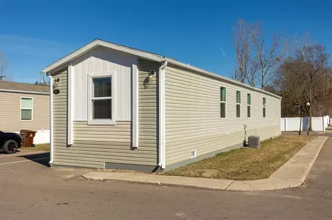 875 W Grand Riv #95, Williamston, MI 48895