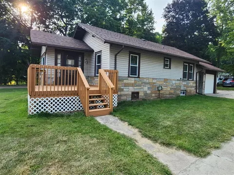 800 E Main, Ionia, MI 48846 photo 3
