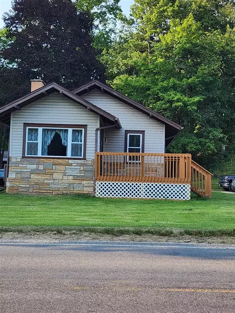 800 E Main, Ionia, MI 48846 photo 2