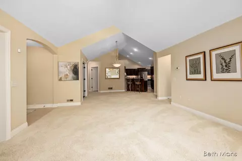 1021 Bridge Crst, Ada, MI 49301 photo 5