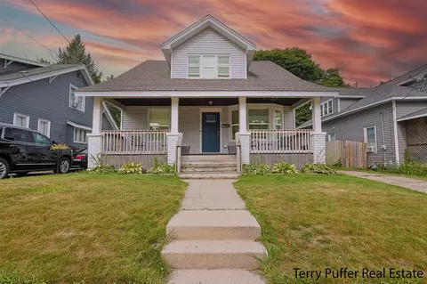 1639 Cleveland, Wyoming, MI 49509