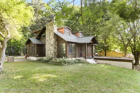 18200 N Fruitport, Spring Lake, MI 49456