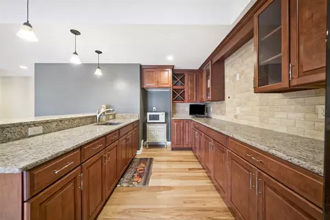 335 E Castlebury, Saline, MI 48176 photo 18