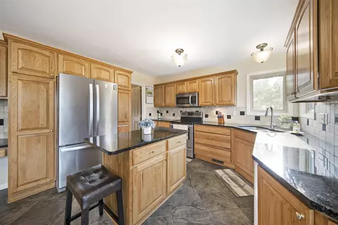 335 E Castlebury, Saline, MI 48176 photo 12