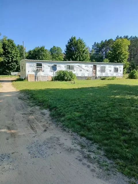 12688 Cinder, Beulah, MI 49617
