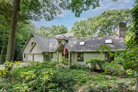 9550 Ridge, Bridgman, MI 49106