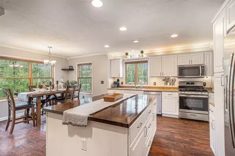 Kitchen - 11770 Edgewood, Bellevue, MI 49021 photo 1 of 3