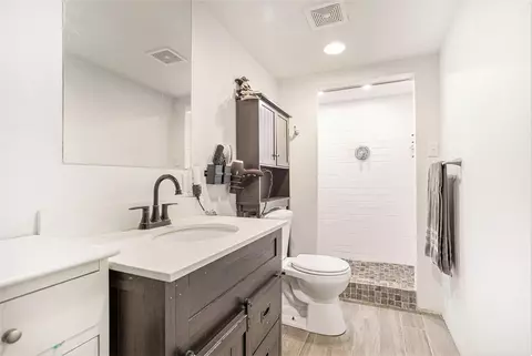 Bath - 11770 Edgewood, Bellevue, MI 49021 photo 3 of 3