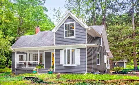 6224 Browntown, Sawyer, MI 49125