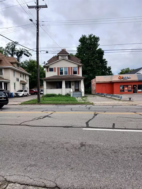 1414 Portage, Kalamazoo, MI 49001