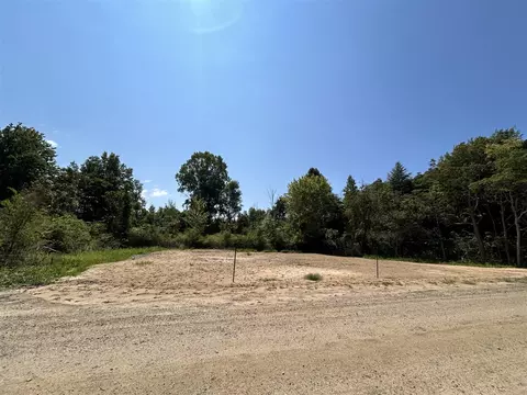123 Beachview Dr, South Haven, MI 49090