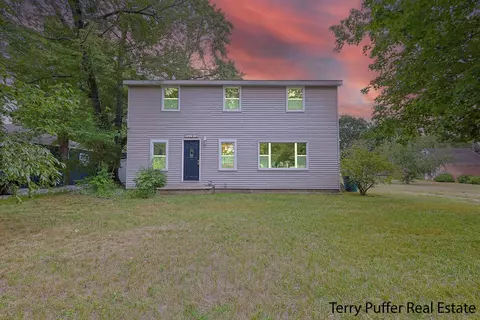 1121 Wilson, Norton Shores, MI 49441