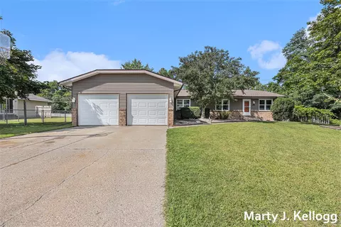 3049 Lowry #3051, Grand Rapids, MI 49512
