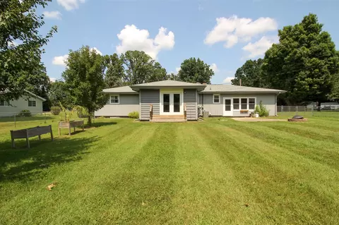 17197 Moorepark, Three Rivers, MI 49093 photo 3