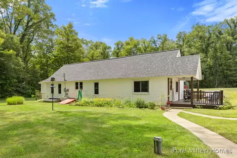 1020 26th, Allegan, MI 49010