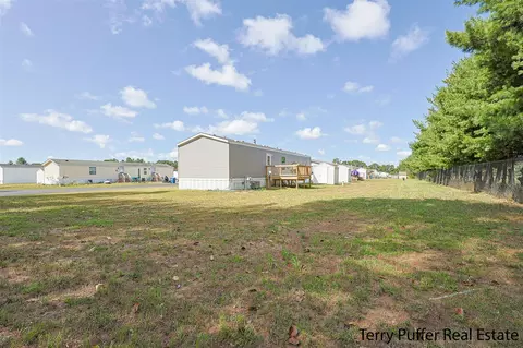 653 E Streambank, Newaygo, MI 49337 photo 9