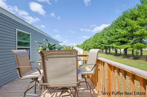 653 E Streambank, Newaygo, MI 49337 photo 14